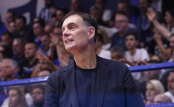 Μπαρτζώκας: «Τι να απαντήσω; Σ’ αυτούς που με βρίζουν επί σαράντα λεπτά;»